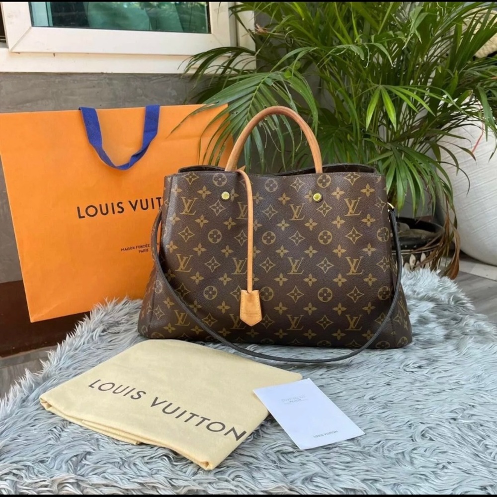 🌟 POPULAR 🔥 Auth Louis Vuitton Montaigne GM Monogram Shoulder bag🔥.